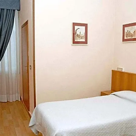 Porziuncola 3* סנטה מריה דליי אנג'לי